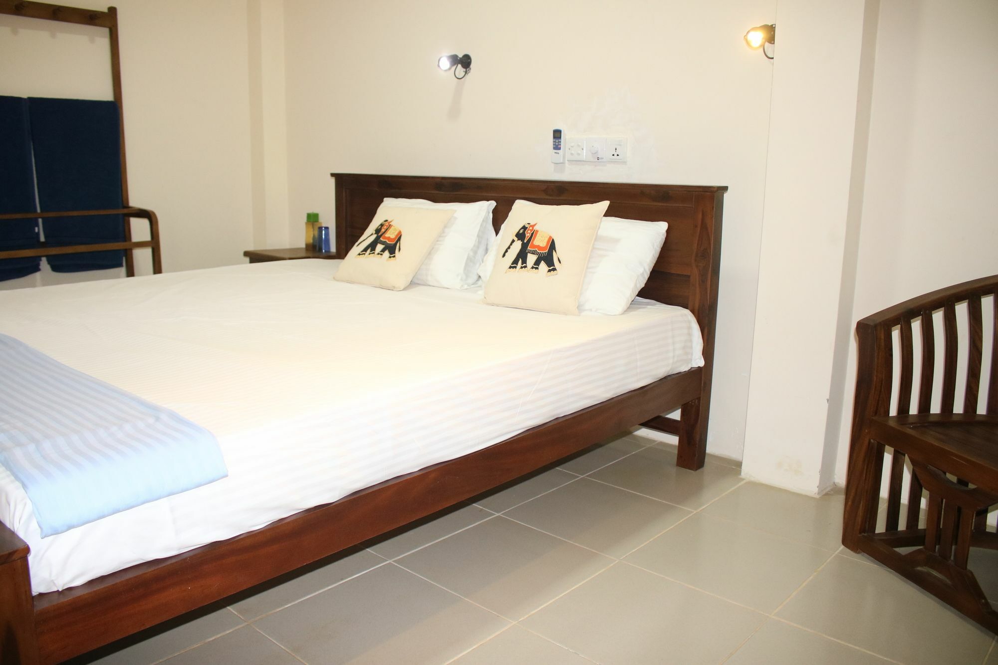 Under Water Safaris And Resort Uppuveli Ngoại thất bức ảnh